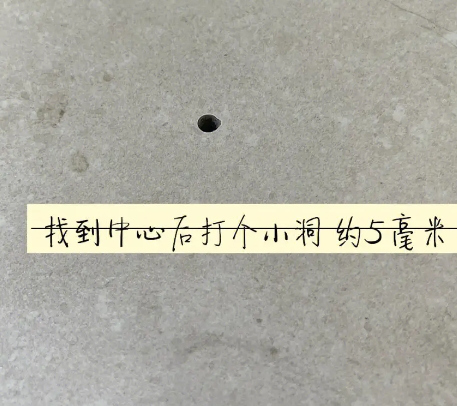 巴塘瓷砖空鼓维修公司专业解答在瓷砖铺贴过程中，如果砂料搅拌不均匀，将会带来以下问题